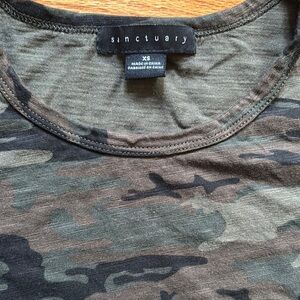 Sanctuary T-Shirt Women’s Camouflage Streetwear Biker core